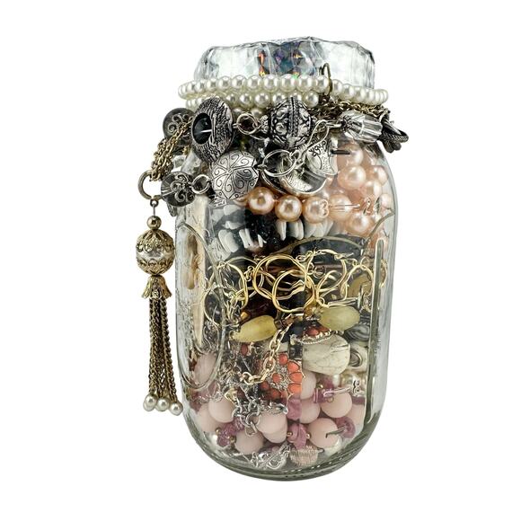 2lb 3oz Jewelry Jar Vintage to Modern Necklaces Bracelets Earrings Mixed Lot - Picture 4 of 9